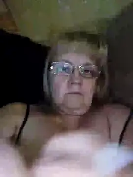 Snapshot of Violet5364 chatting on June 2026 07:45:02 PM Violet5364 online show from June 2026 07:45:02 PM
