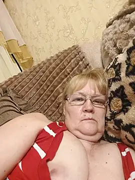 Snapshot of Violet5364 chatting on August 2026 08:44:01 PM Violet5364 online show from August 2026 08:44:01 PM