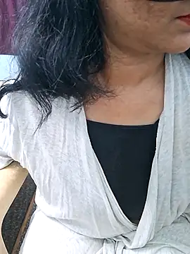 Snapshot of Jassi_Does chatting on February 2025 01:06:01 PM Jassi Does online show from February 2025 01:06:01 PM