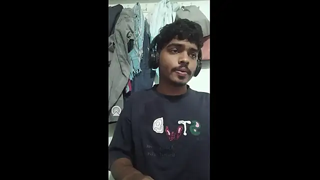 Snapshot of Harsh424242 chatting on March 2025 06:54:02 PM Harsh424242 online show from March 2025 06:54:02 PM