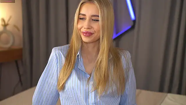 Snapshot of _Spring_Day_ chatting on March 2026 08:15:01 AM Spring Day online show from March 2026 08:15:01 AM