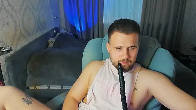 Snapshot of Vladik_b chatting on June 2026 06:07:01 PM Vladik b online show from June 2026 06:07:01 PM
