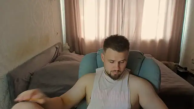 Snapshot of Vladik_b chatting on June 2026 08:52:01 AM Vladik b online show from June 2026 08:52:01 AM
