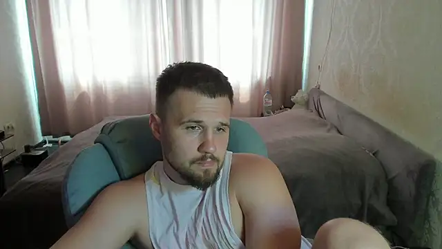 Snapshot of Vladik_b chatting on June 2026 10:15:01 AM Vladik b online show from June 2026 10:15:01 AM