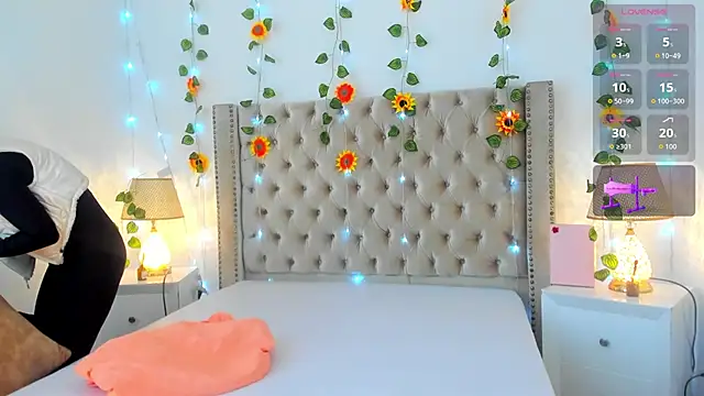 Snapshot of CandieGilson__ chatting on September 2025 01:16:02 PM CandieGilson   online show from September 2025 01:16:02 PM