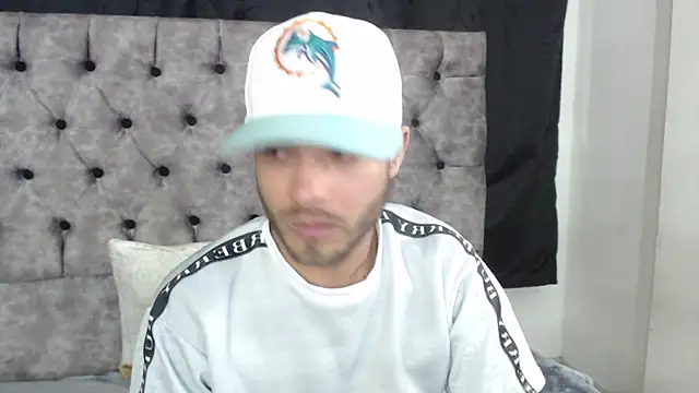 aczino vel online show from February 2025 04:44:01 AM