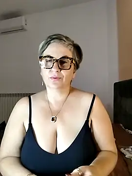 Snapshot of Pumabionda chatting on September 2025 02:43:02 PM Pumabionda online show from September 2025 02:43:02 PM