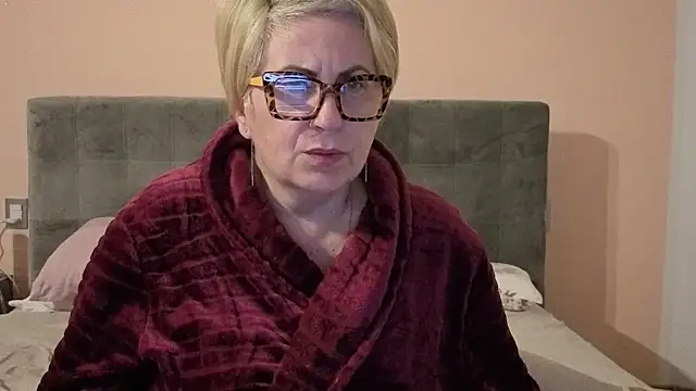 Snapshot of Pumabionda chatting on November 2025 06:30:02 PM Pumabionda online show from November 2025 06:30:02 PM