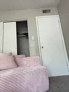 Snapshot of angelicasn0w chatting on April 2026 03:17:02 PM angelicasn0w online show from April 2026 03:17:02 PM