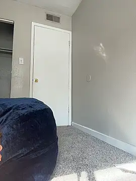 Snapshot of angelicasn0w chatting on April 2026 01:56:02 PM angelicasn0w online show from April 2026 01:56:02 PM