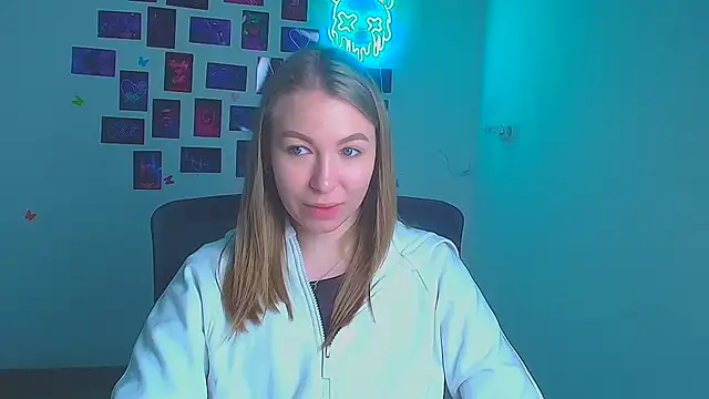 Snapshot of Dana_flowers chatting on April 2026 05:43:01 AM Dana flowers online show from April 2026 05:43:01 AM