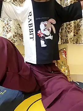 Snapshot of CHOTl-CHUT chatting on February 2025 05:18:02 PM CHOTl-CHUT online show from February 2025 05:18:02 PM