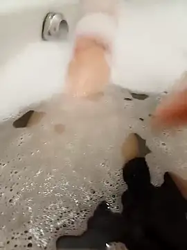 Snapshot of flo000031 chatting on March 2026 02:06:01 PM flo000031 online show from March 2026 02:06:01 PM