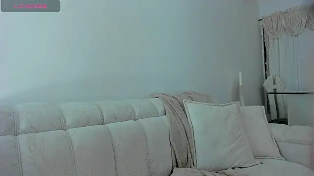 Snapshot of PamelaBliss chatting on April 2026 01:09:02 AM PamelaBliss online show from April 2026 01:09:02 AM