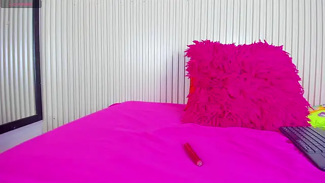 Snapshot of Aida-nicolle chatting on March 2025 10:02:01 AM Aida-nicolle online show from March 2025 10:02:01 AM