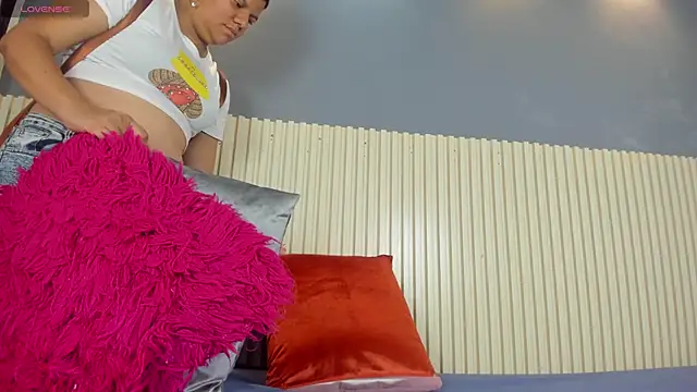 Snapshot of Aida-nicolle chatting on March 2025 09:56:01 AM Aida-nicolle online show from March 2025 09:56:01 AM