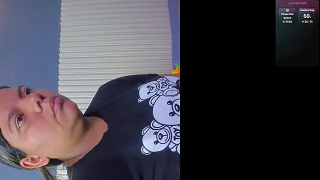 Snapshot of Aida-nicolle chatting on November 2025 11:42:02 AM Aida-nicolle online show from November 2025 11:42:02 AM