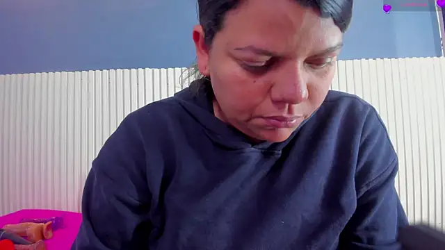 Snapshot of Aida-nicolle chatting on November 2025 09:56:02 AM Aida-nicolle online show from November 2025 09:56:02 AM