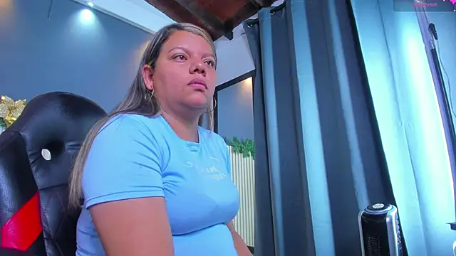 Snapshot of Aida-nicolle chatting on December 2025 11:16:02 AM Aida-nicolle online show from December 2025 11:16:02 AM