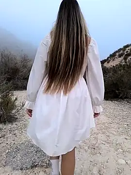 Mona Plus online show from September 2025 06:04:02 AM