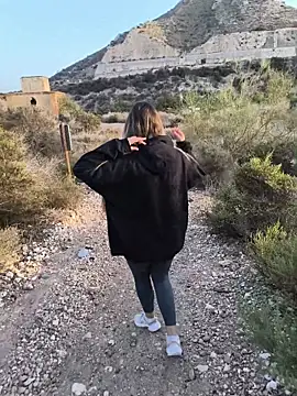 Mona Plus online show from October 2025 06:47:01 AM