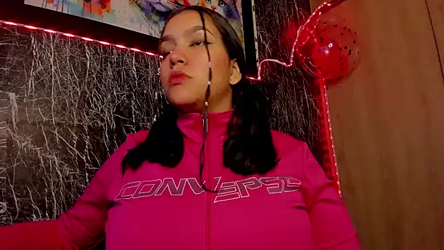 Snapshot of Bellota_Girl chatting on February 2025 02:32:01 PM Bellota Girl online show from February 2025 02:32:01 PM