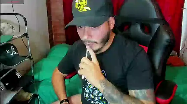 ragnar lothbrok777 online show from March 2025 10:54:01 PM