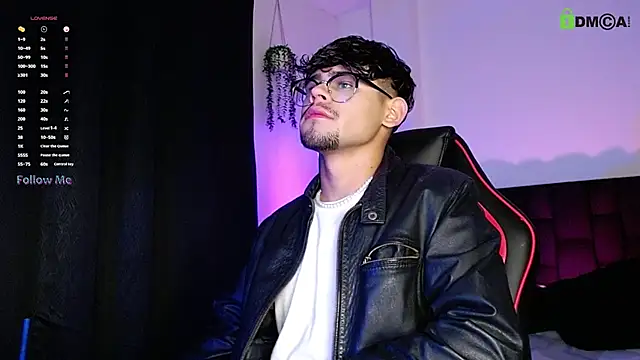 isaac-saenz online show from October 2025 10:41:02 PM