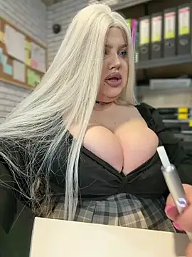 Eliaden online show from March 2026 02:45:03 PM