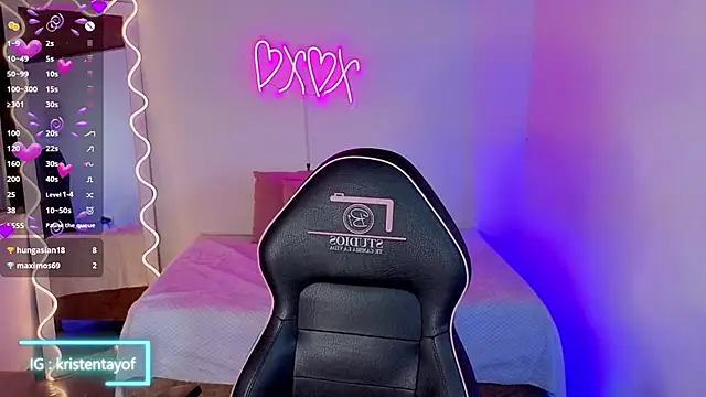 Snapshot of kristen_tay chatting on October 2025 03:20:02 AM kristen tay online show from October 2025 03:20:02 AM