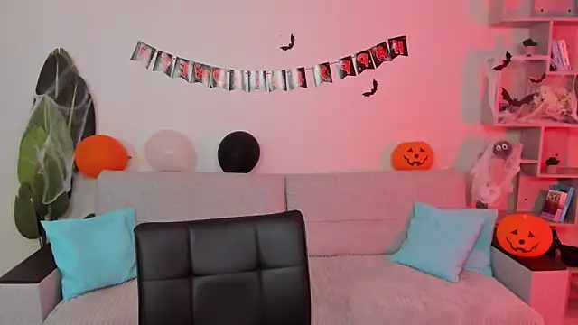 GabriellaMays online show from November 2025 05:09:01 AM