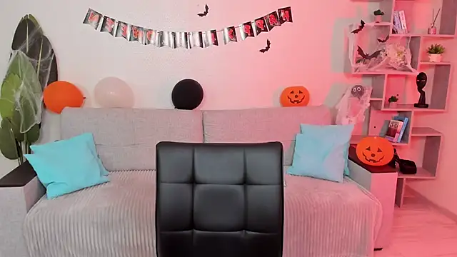 GabriellaMays online show from November 2025 05:09:02 AM