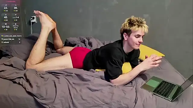 Snapshot of EdwinBlaze chatting on February 2025 06:12:01 PM EdwinBlaze online show from February 2025 06:12:01 PM