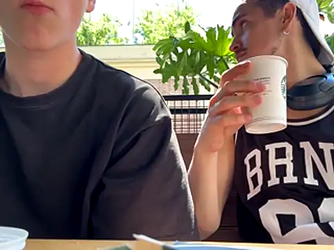 Snapshot of EdwinBlaze chatting on October 2025 04:57:01 PM EdwinBlaze online show from October 2025 04:57:01 PM