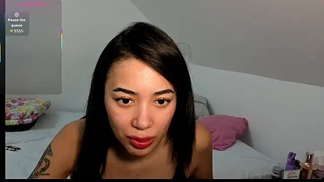 Snapshot of KylieLoveXX chatting on October 2025 07:14:02 PM KylieLoveXX online show from October 2025 07:14:02 PM