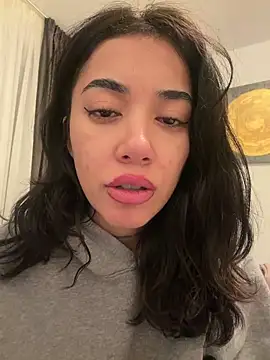 Snapshot of KylieLoveXX chatting on January 2026 04:11:01 PM KylieLoveXX online show from January 2026 04:11:01 PM