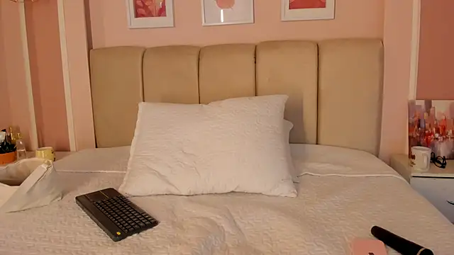 Annie rhoades online show from April 2026 12:54:01 PM