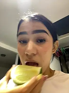 Arii moon online show from December 2025 11:56:01 PM