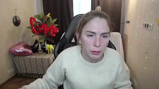 TessaDaybreak online show from February 2025 01:33:01 PM