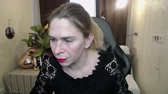 TessaDaybreak online show from February 2025 01:49:02 PM