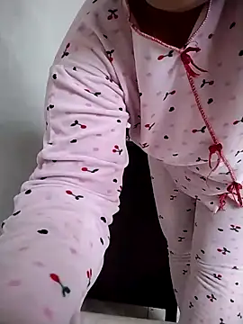 Snapshot of Dalou3a-69 chatting on October 2025 08:23:01 AM Dalou3a-69 online show from October 2025 08:23:01 AM