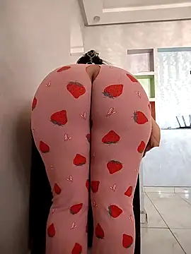 Snapshot of Dalou3a-69 chatting on November 2025 12:49:02 PM Dalou3a-69 online show from November 2025 12:49:02 PM