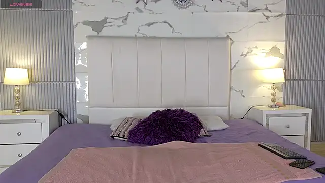 Snapshot of JanickBaker chatting on April 2026 05:22:02 PM JanickBaker online show from April 2026 05:22:02 PM