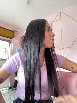 Snapshot of Naatalia chatting on March 2025 06:07:01 PM Naatalia online show from March 2025 06:07:01 PM