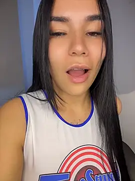 Naatalia online show from April 2026 09:39:33 PM