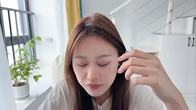 Cassie-20 online show from October 2025 02:12:01 AM