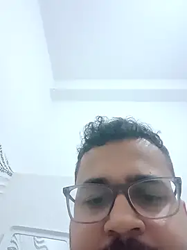 Snapshot of susthovai chatting on November 2025 09:26:02 PM susthovai online show from November 2025 09:26:02 PM