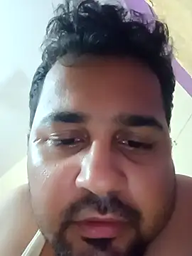 Snapshot of susthovai chatting on April 2026 06:38:02 PM susthovai online show from April 2026 06:38:02 PM