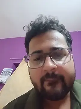 Snapshot of susthovai chatting on May 2026 07:11:01 PM susthovai online show from May 2026 07:11:01 PM