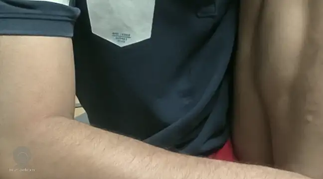 Snapshot of love_me_you chatting on February 2025 10:17:02 AM love me you online show from February 2025 10:17:02 AM